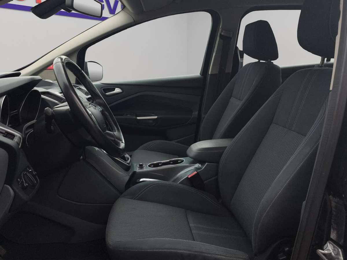 Ford Grand 2012 — photo 14