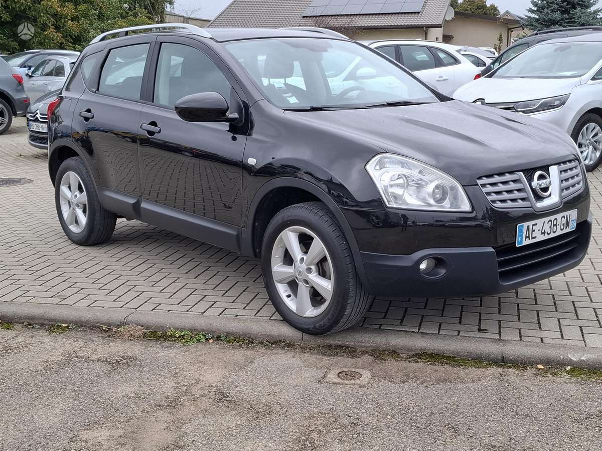 Nissan Qashqai 2009 — interior