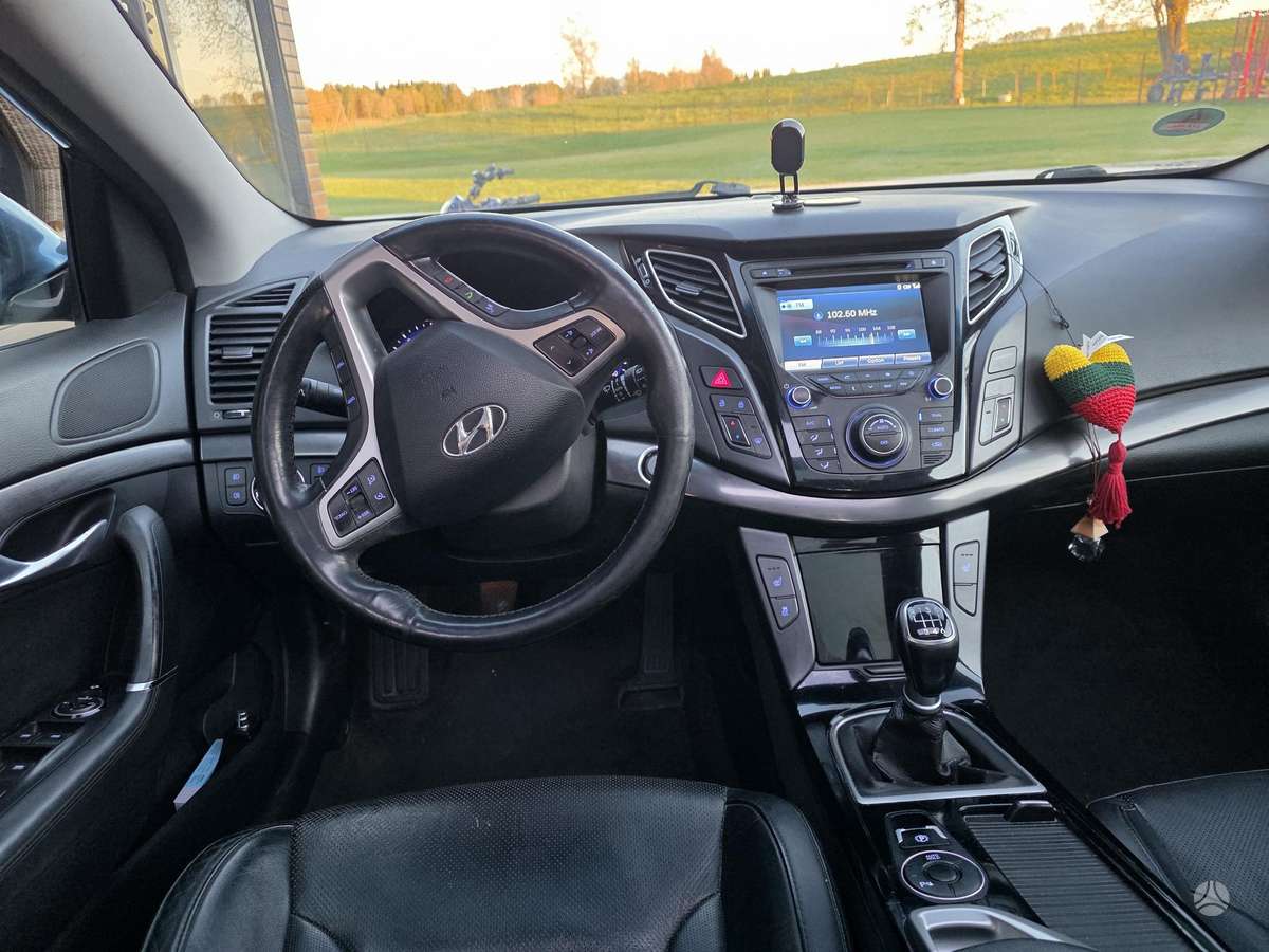 Hyundai i40 2013 — photo 14
