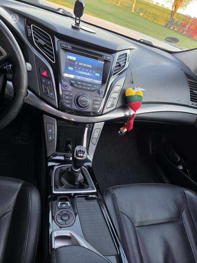 Hyundai i40 2013 — photo 16