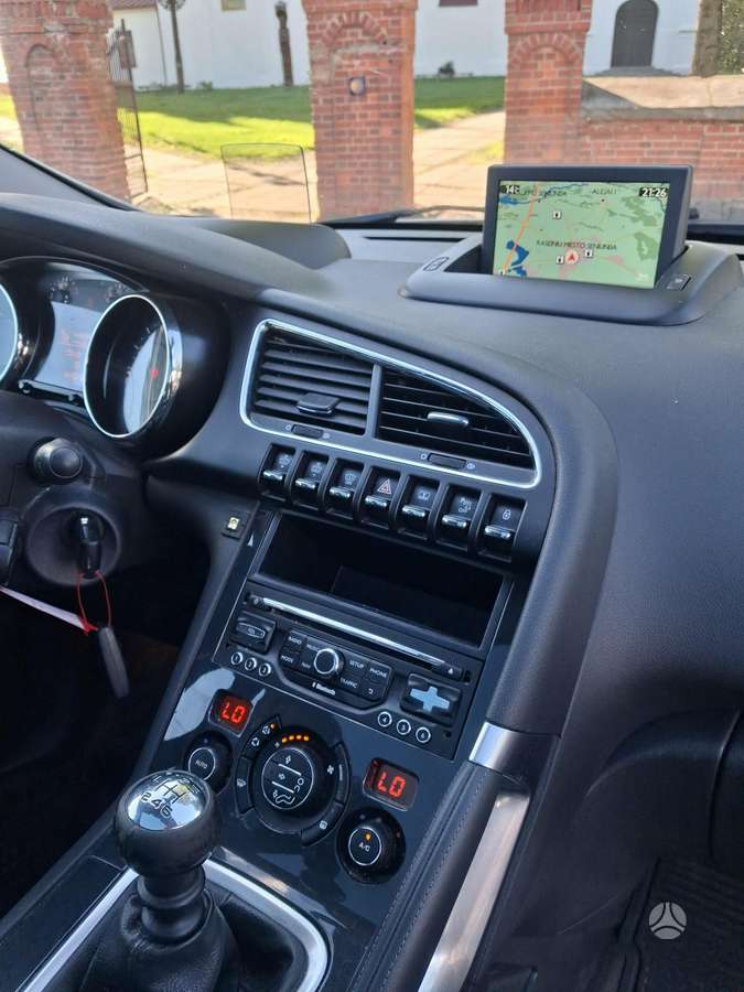 Peugeot 3008 2015 — photo 23