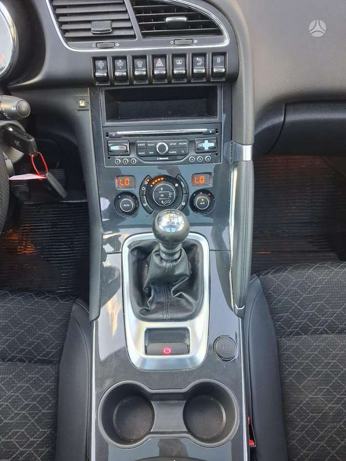 Peugeot 3008 2015 — photo 27
