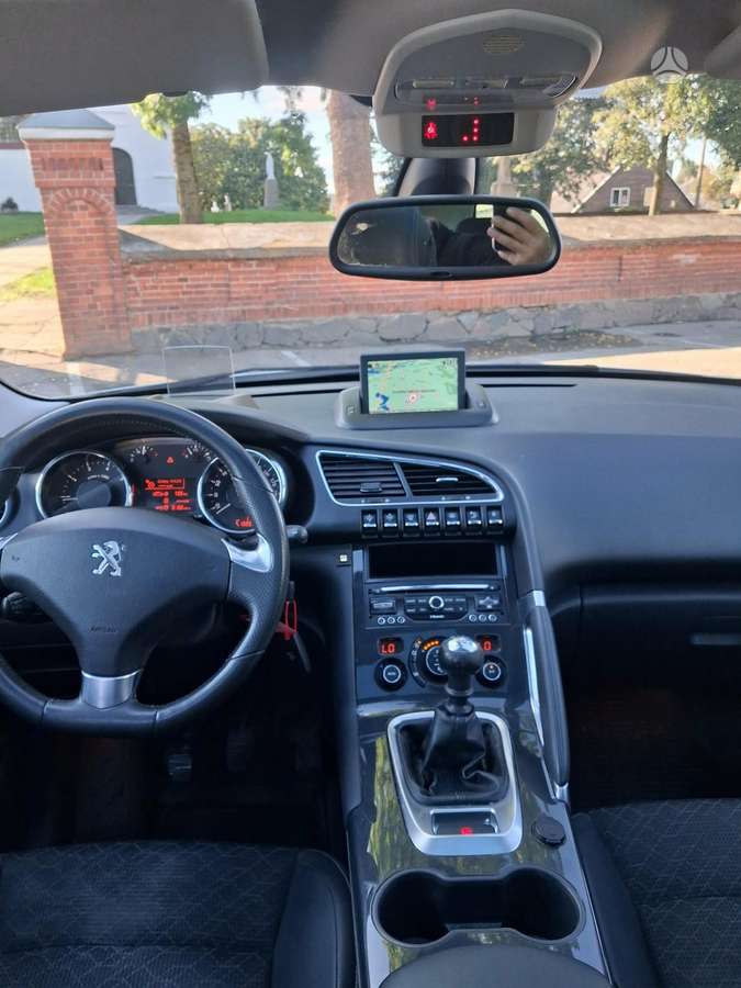 Peugeot 3008 2015 — photo 28