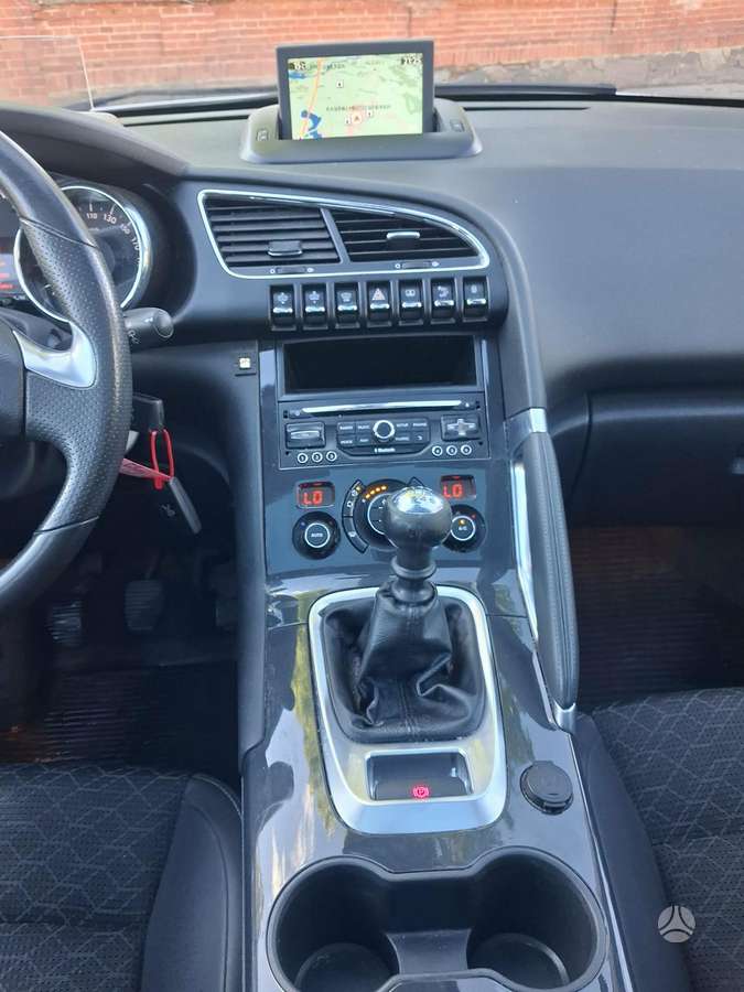 Peugeot 3008 2015 — photo 29