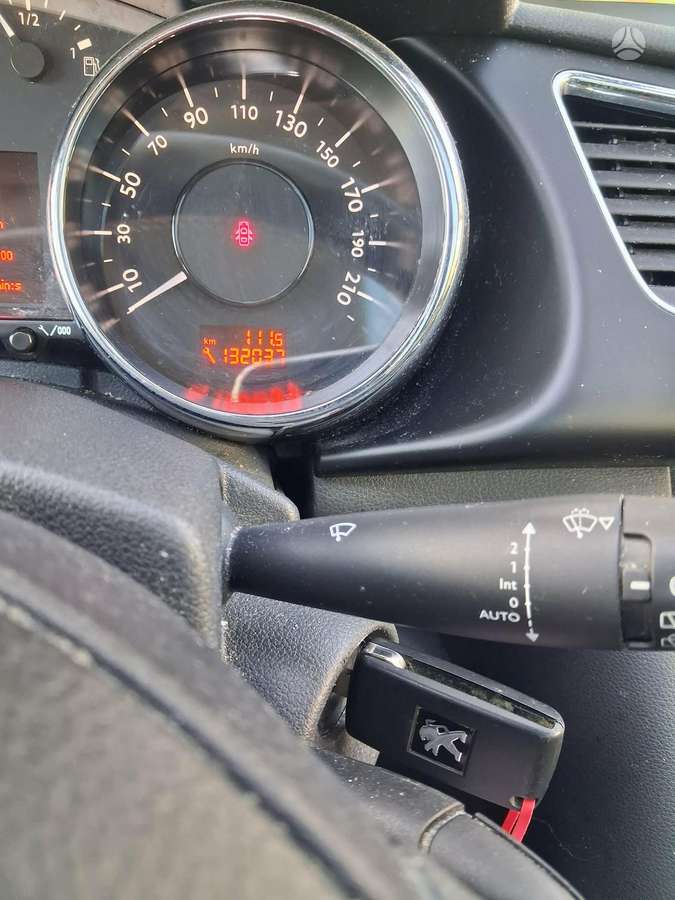 Peugeot 3008 2015 — photo 30