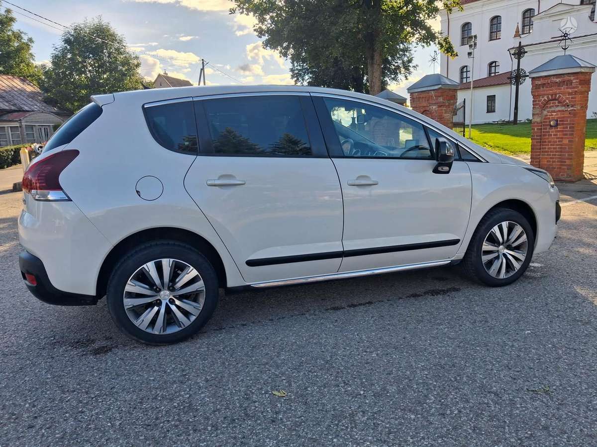 Peugeot 3008 2015 — engine 1199 cm³, 131 HP (96kW)