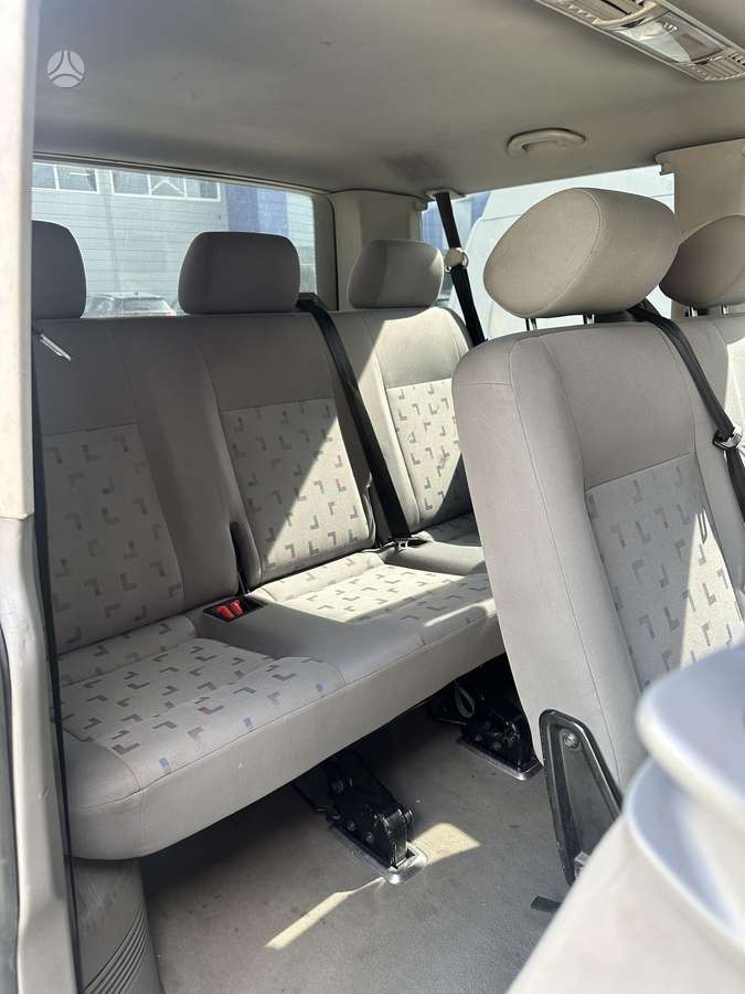Volkswagen Caravelle 2006 — photo 10