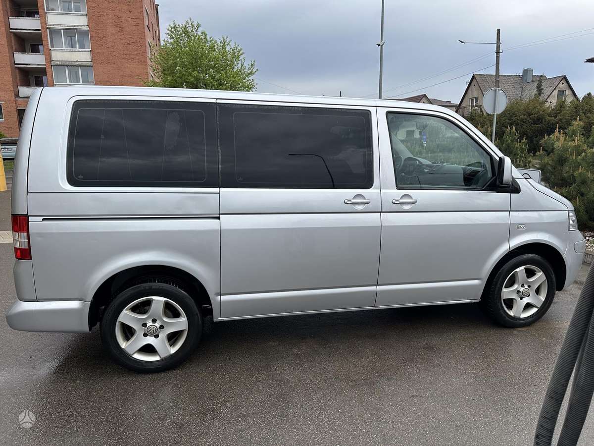 Volkswagen Caravelle 2006 — engine 2461 cm³, 174 HP (128kW)