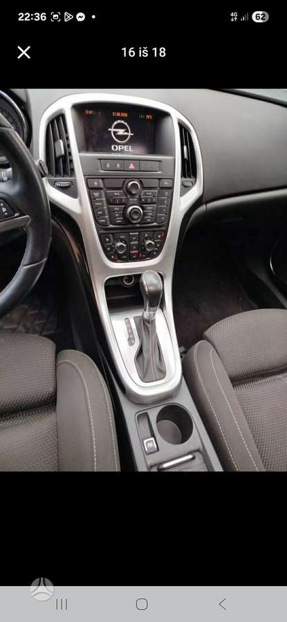 Opel Astra 2012 — photo 9