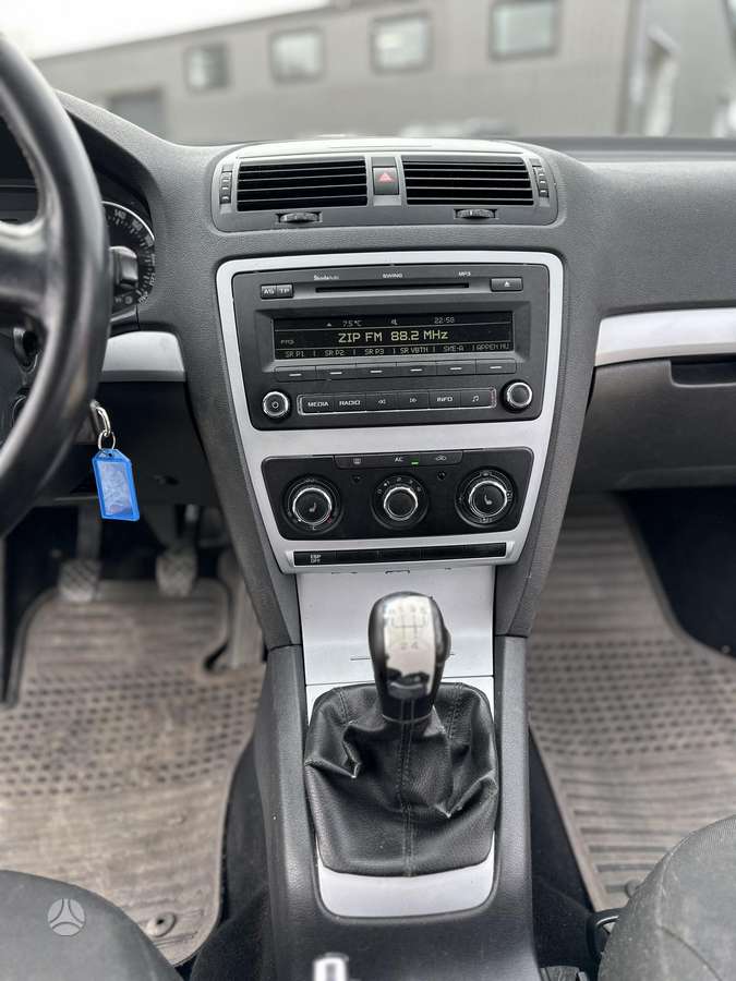 Skoda Octavia 2009 — photo 15