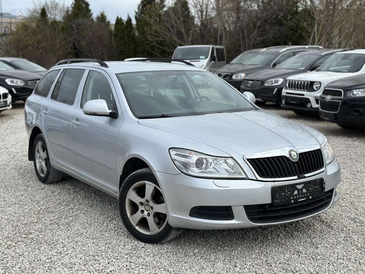 Skoda Octavia 2009 — interior