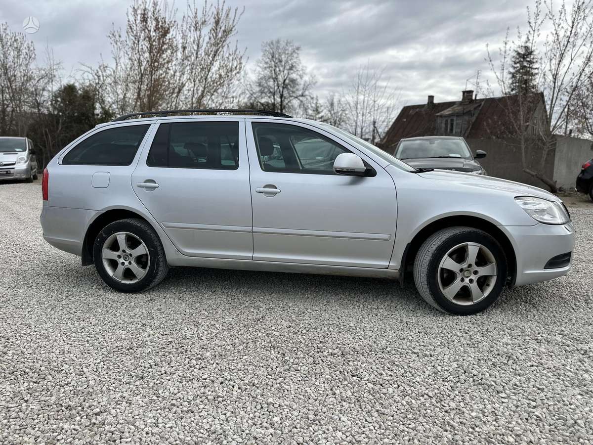 Skoda Octavia 2009 — engine 1896 cm³, 105 HP (77kW)