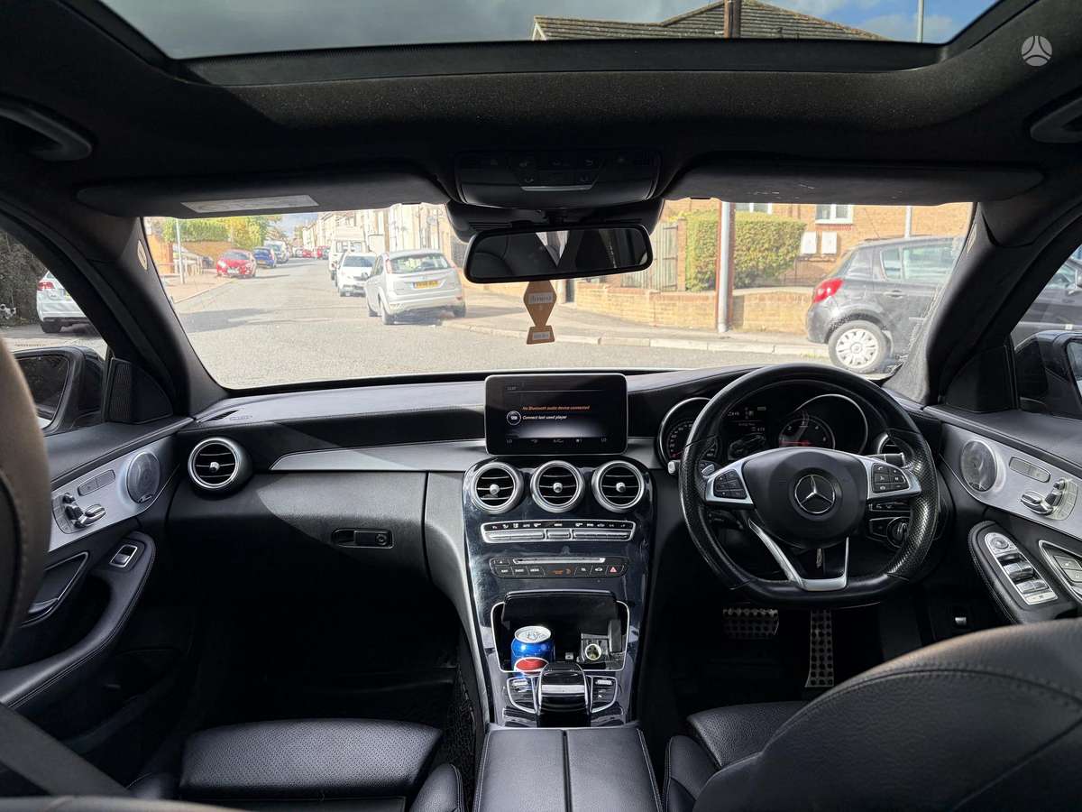 Mercedes-Benz C300 2015 — photo 10