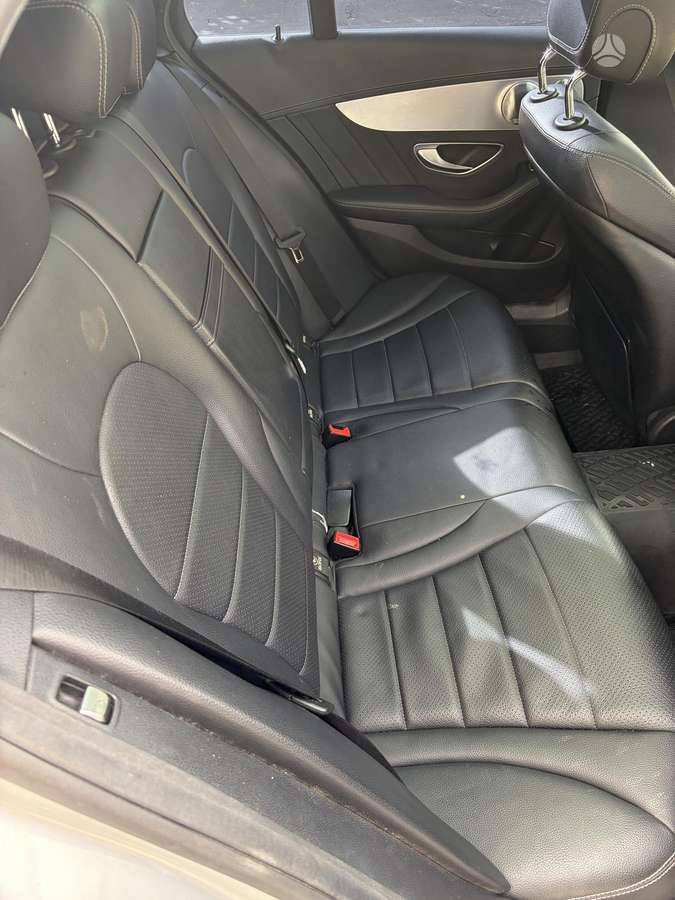 Mercedes-Benz C300 2015 — photo 11