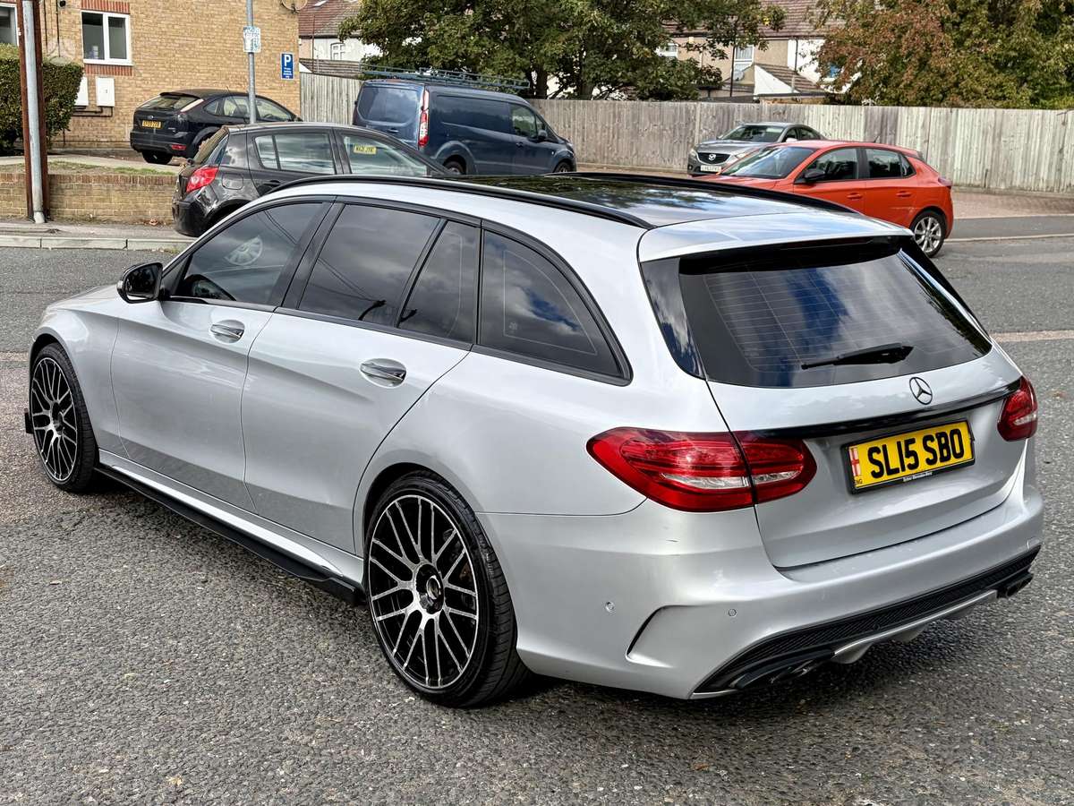 Mercedes-Benz C300 2015 — engine 204 HP (150kW)