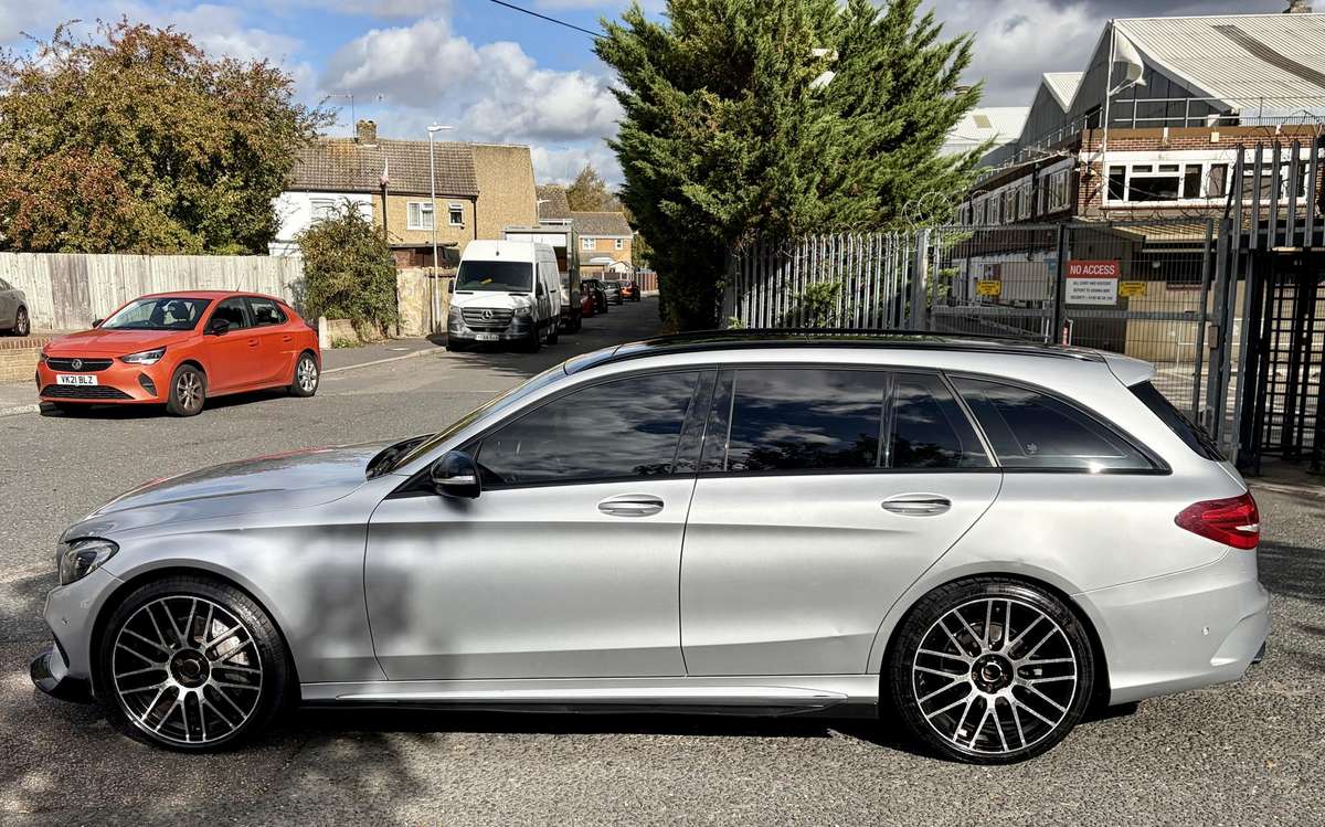 Mercedes-Benz C300 2015 — photo 5