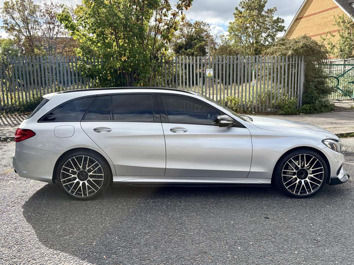 Mercedes-Benz C300 2015 — photo 8