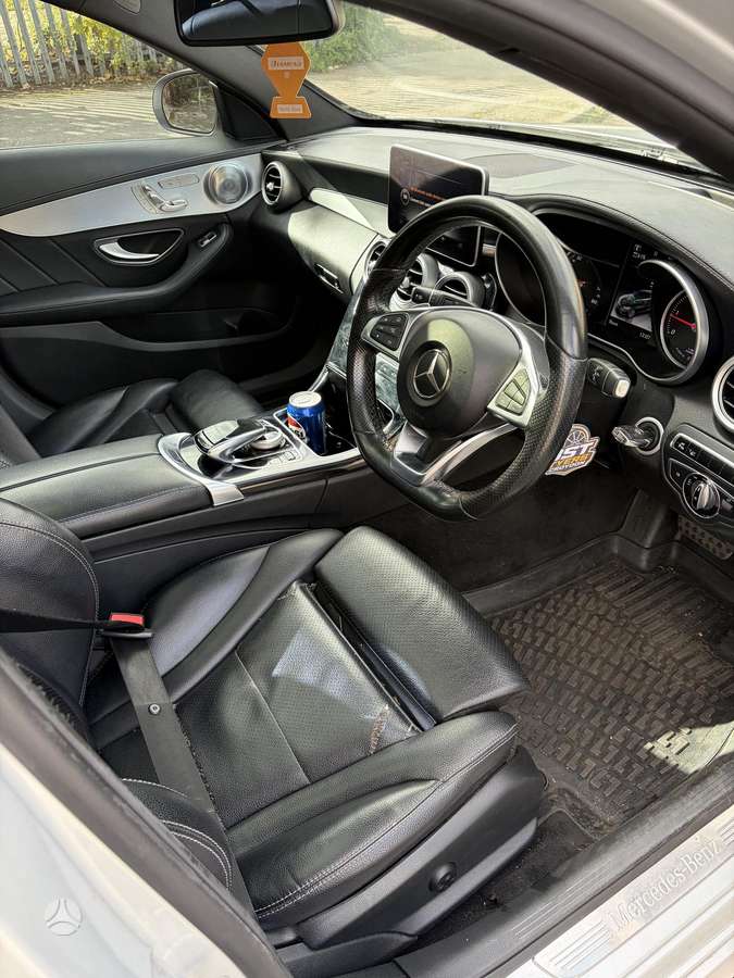 Mercedes-Benz C300 2015 — photo 9