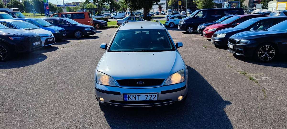 Ford Mondeo 2005 — rear view