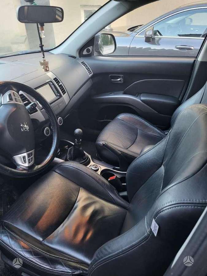 Peugeot 4007 2008 — photo 6