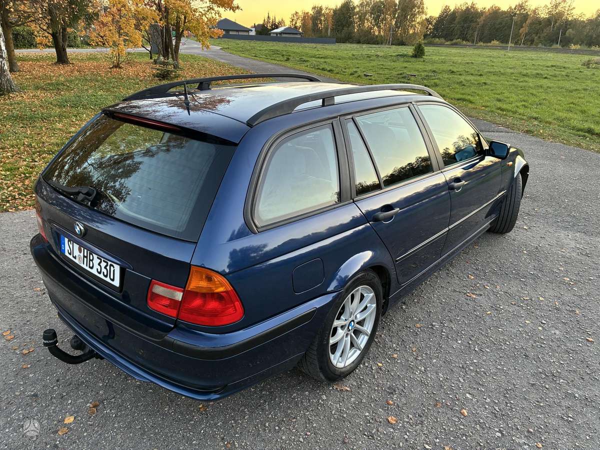 BMW 320 2004 — photo 13