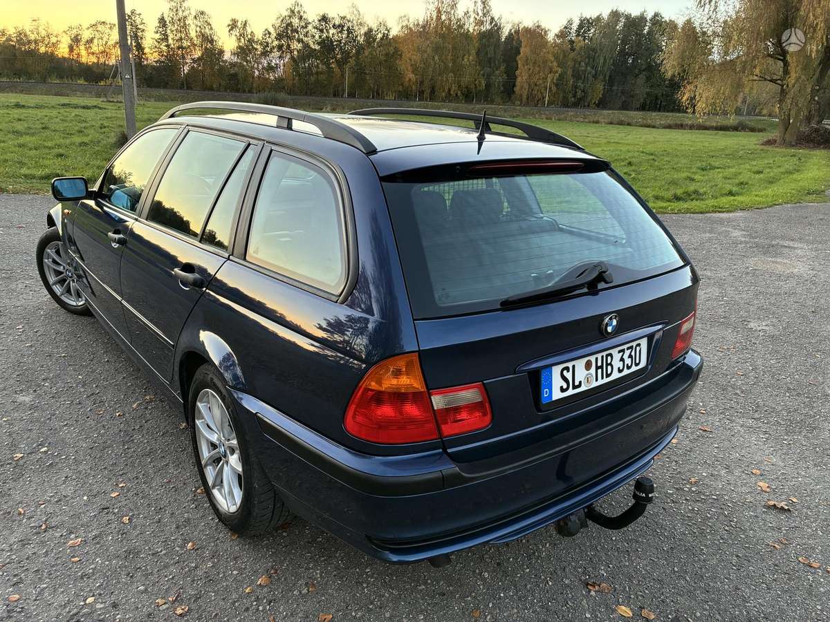 BMW 320 2004 — photo 18