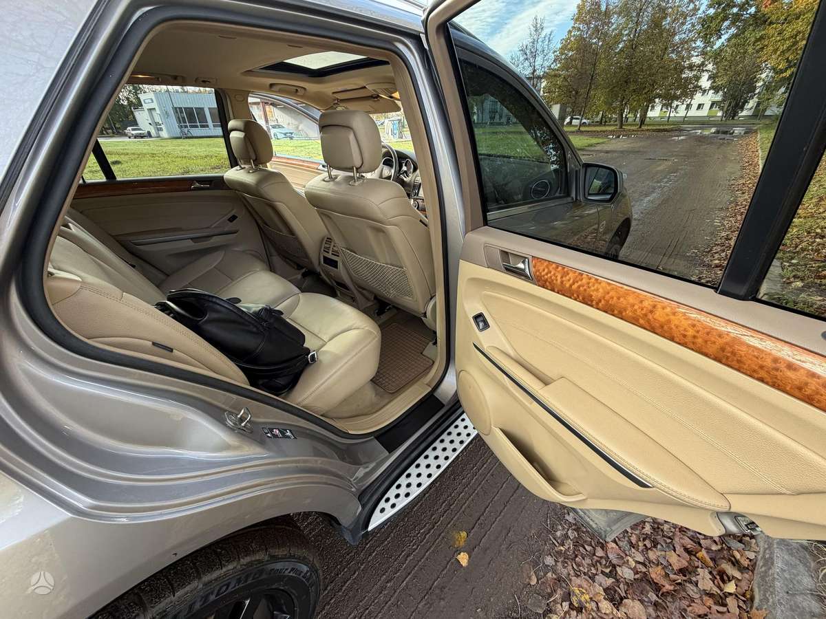 Mercedes-Benz ML350 2009 — photo 15