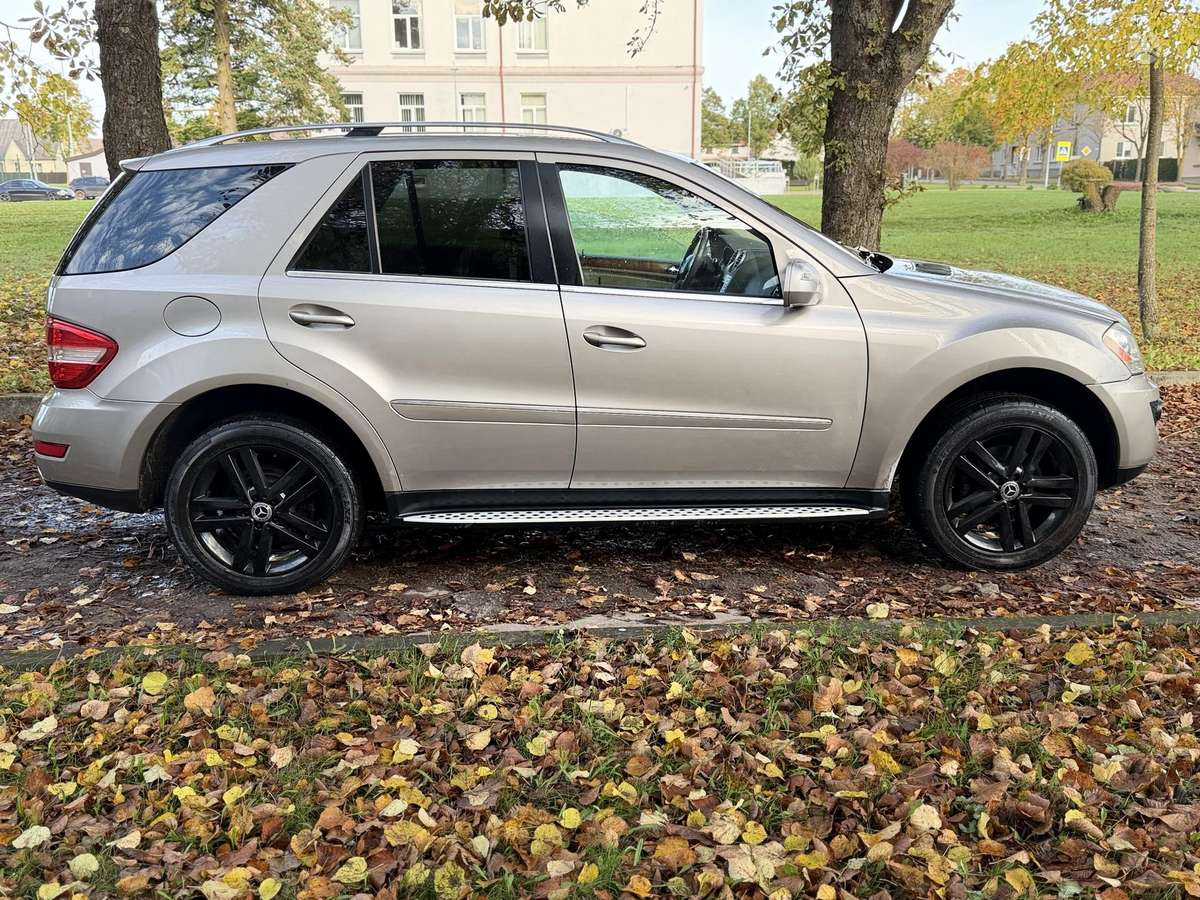 Mercedes-Benz ML350 2009 — photo 7