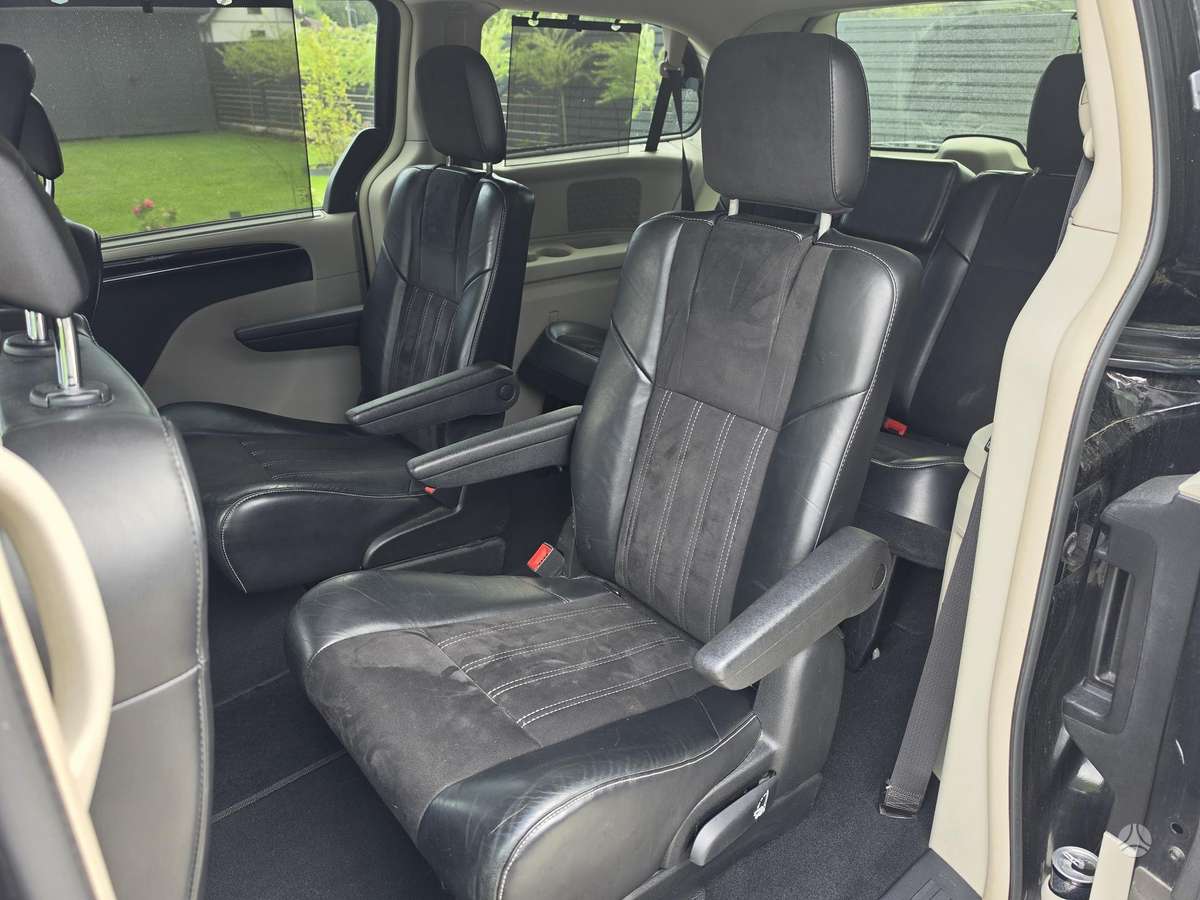 Chrysler Voyager 2014 — фото 16