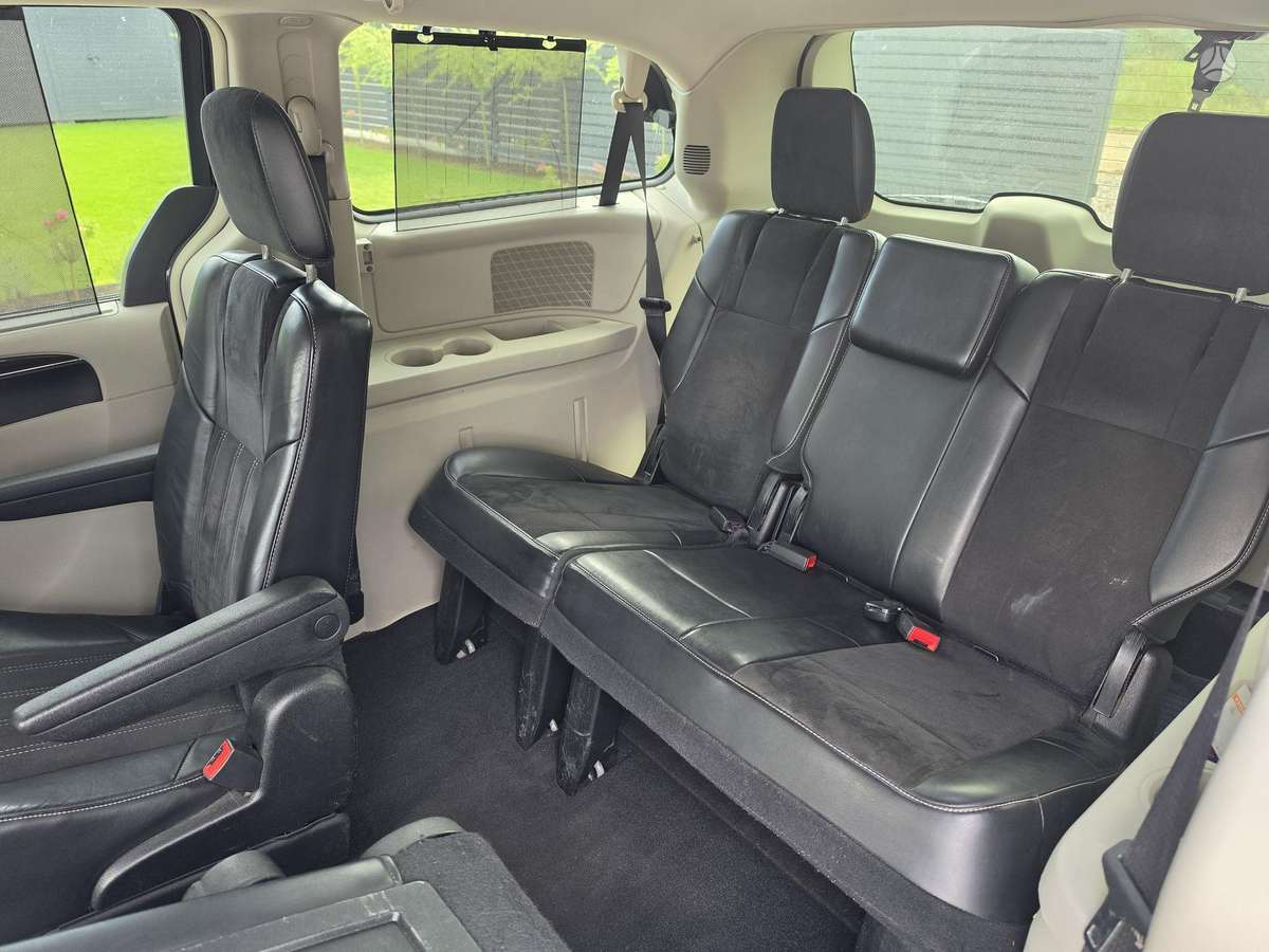 Chrysler Voyager 2014 — фото 17