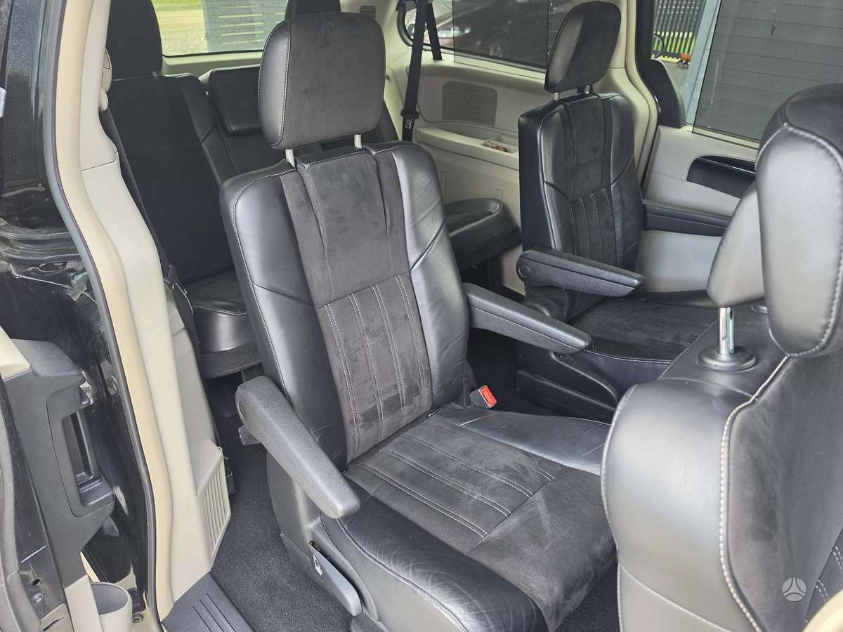 Chrysler Voyager 2014 — фото 18