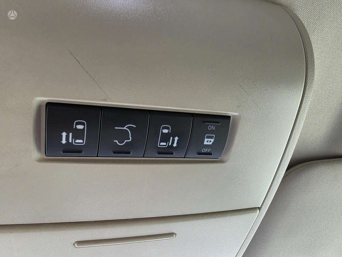 Chrysler Voyager 2014 — фото 28