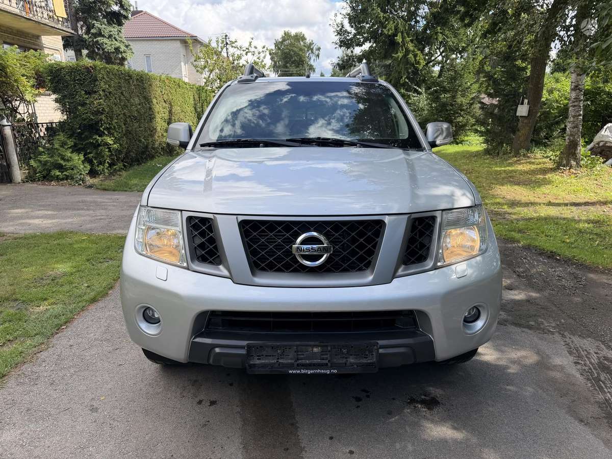 Nissan Navara 2014 — photo 8