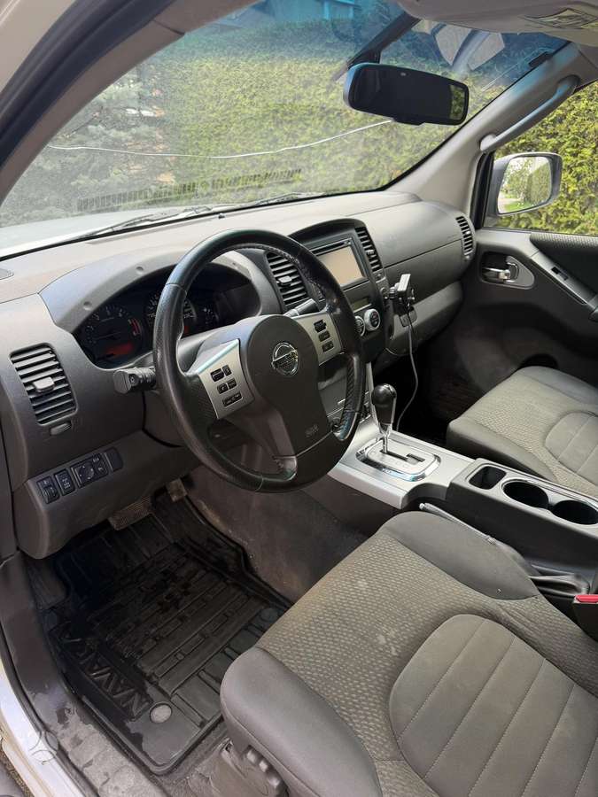 Nissan Navara 2014 — photo 9