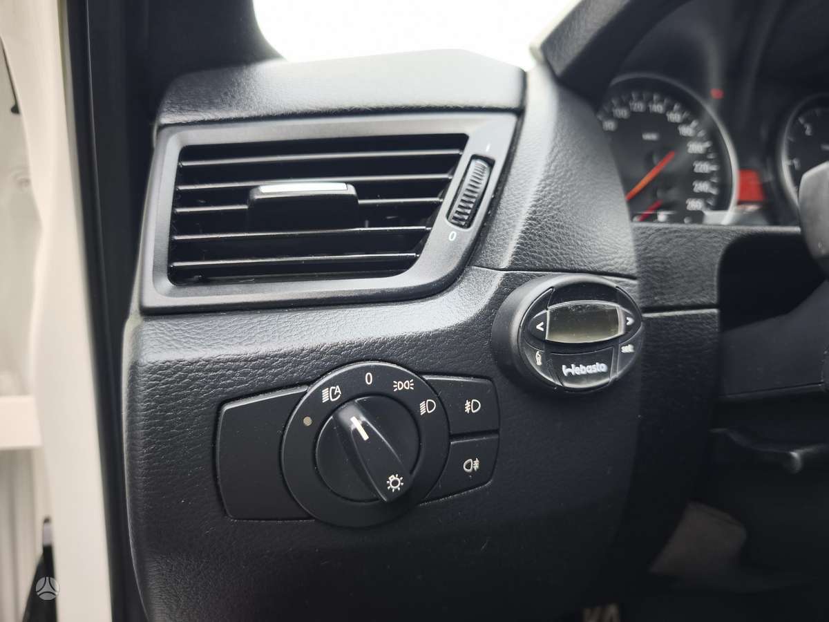 BMW X1 2010 — фото 19