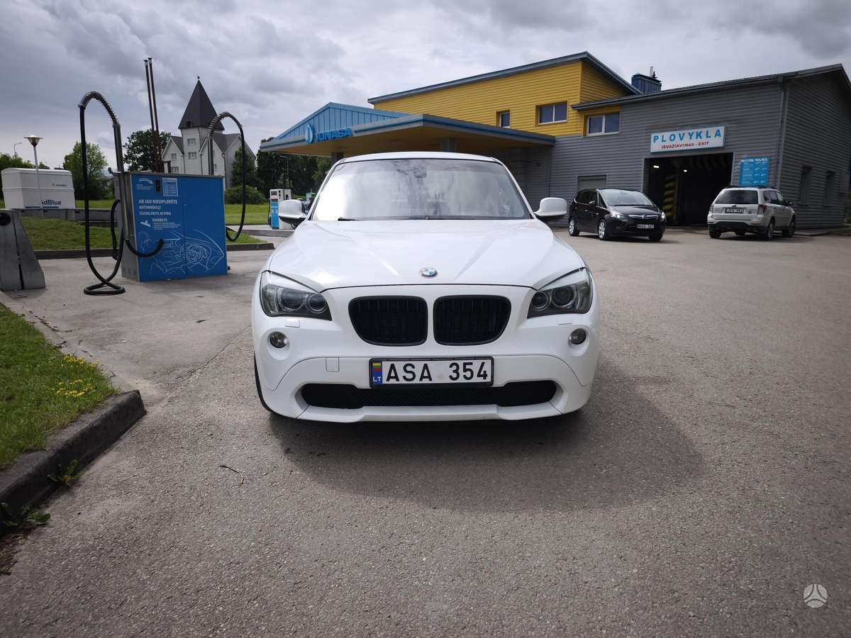 BMW X1 2010 — вигляд ззаду