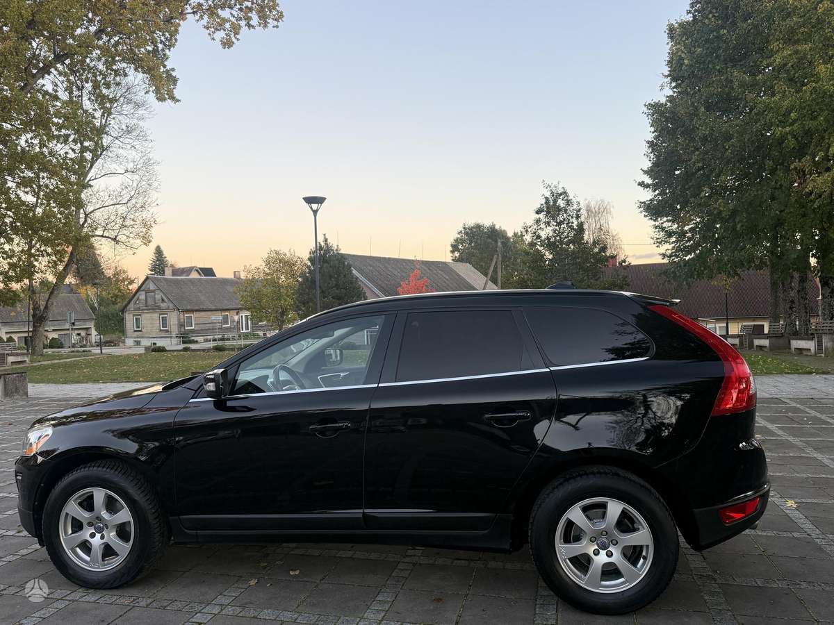 Volvo XC60 2011 — photo 14