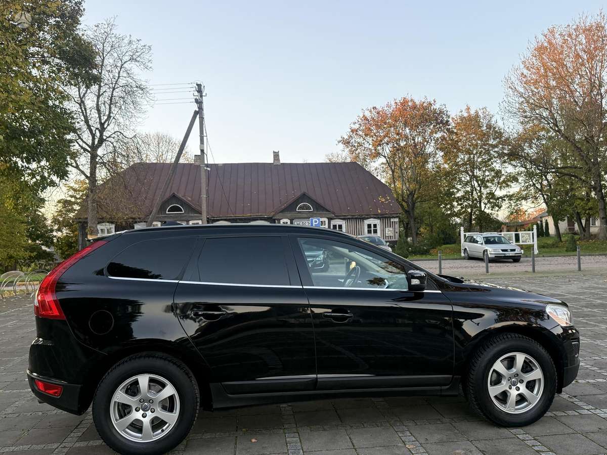 Volvo XC60 2011 — photo 15