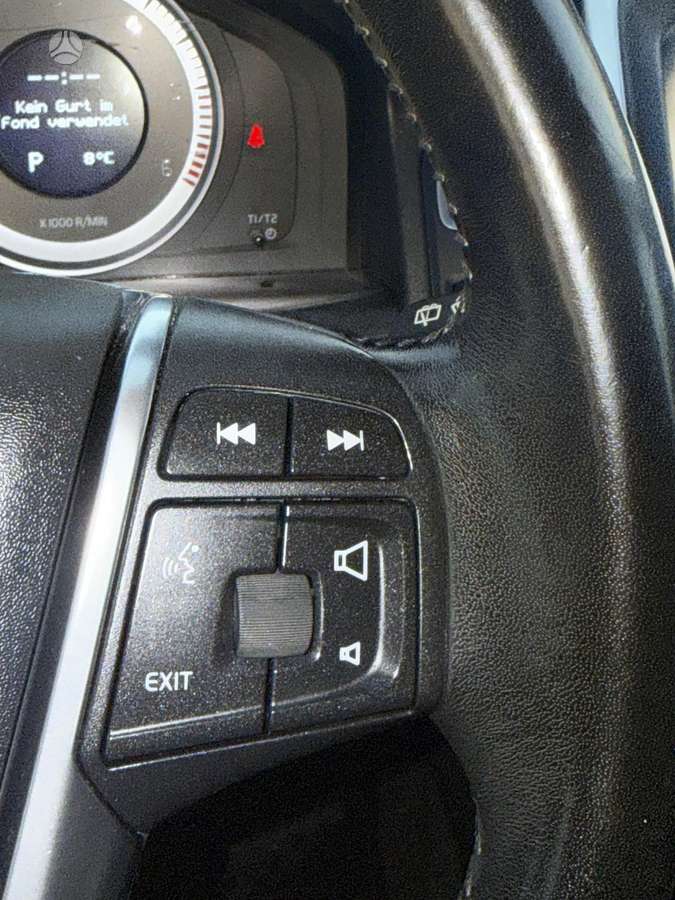 Volvo XC60 2011 — photo 19