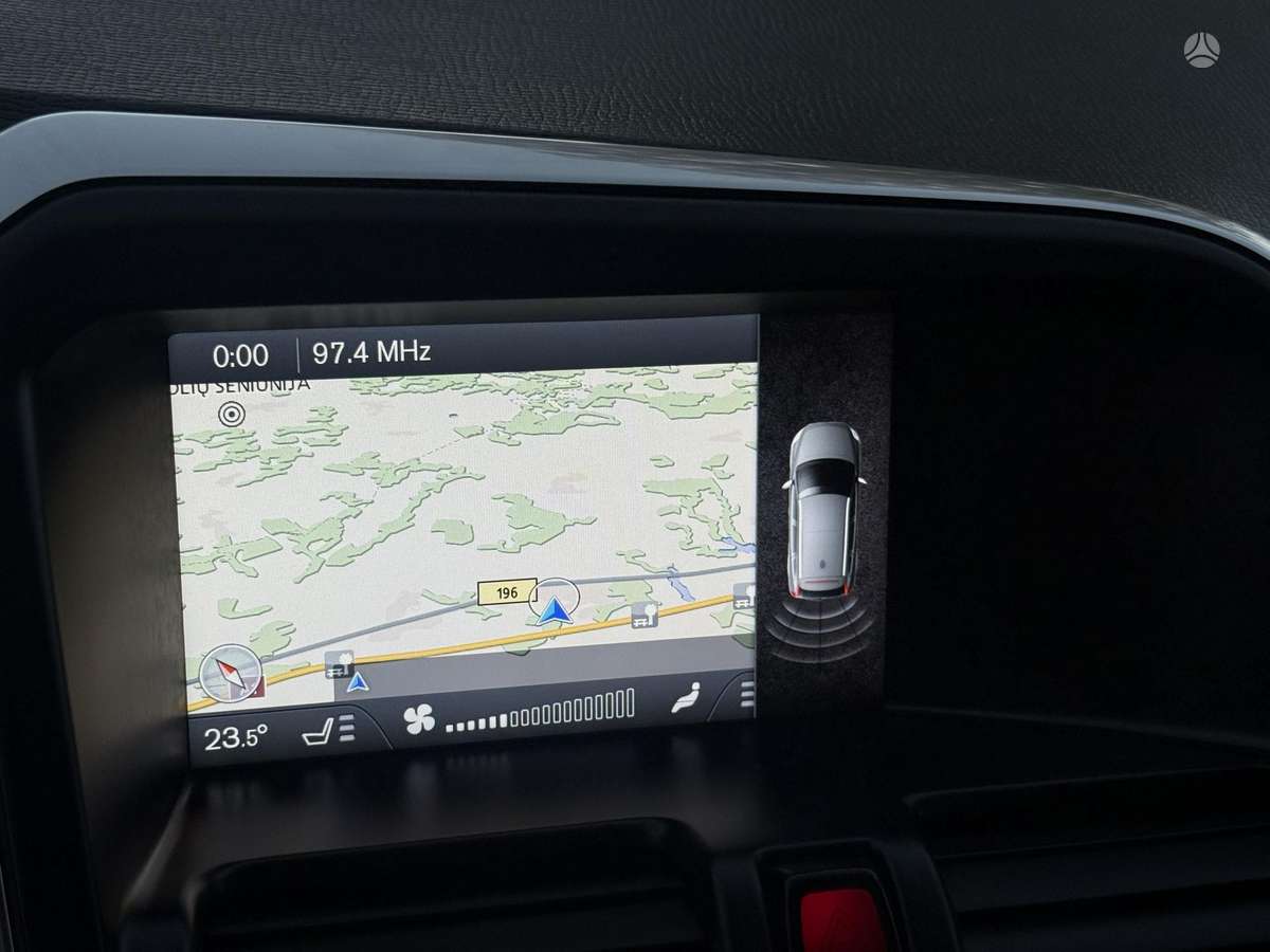 Volvo XC60 2011 — photo 24