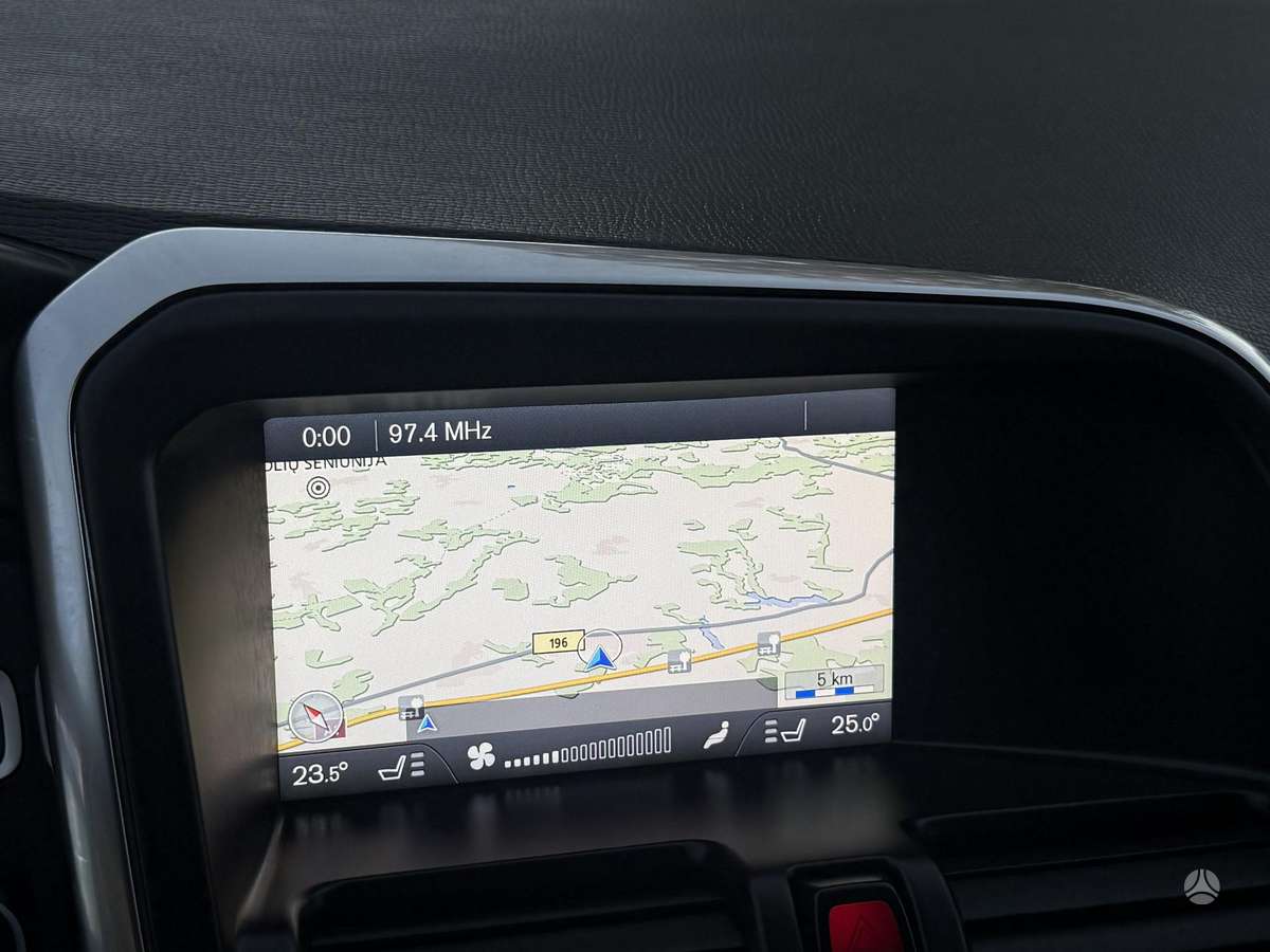 Volvo XC60 2011 — photo 26