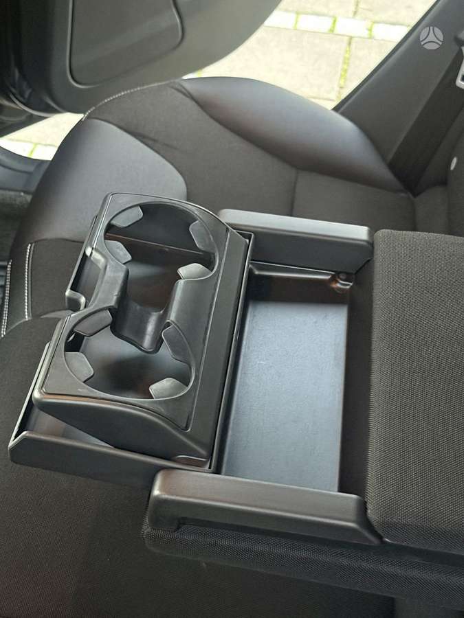 Volvo XC60 2011 — photo 39