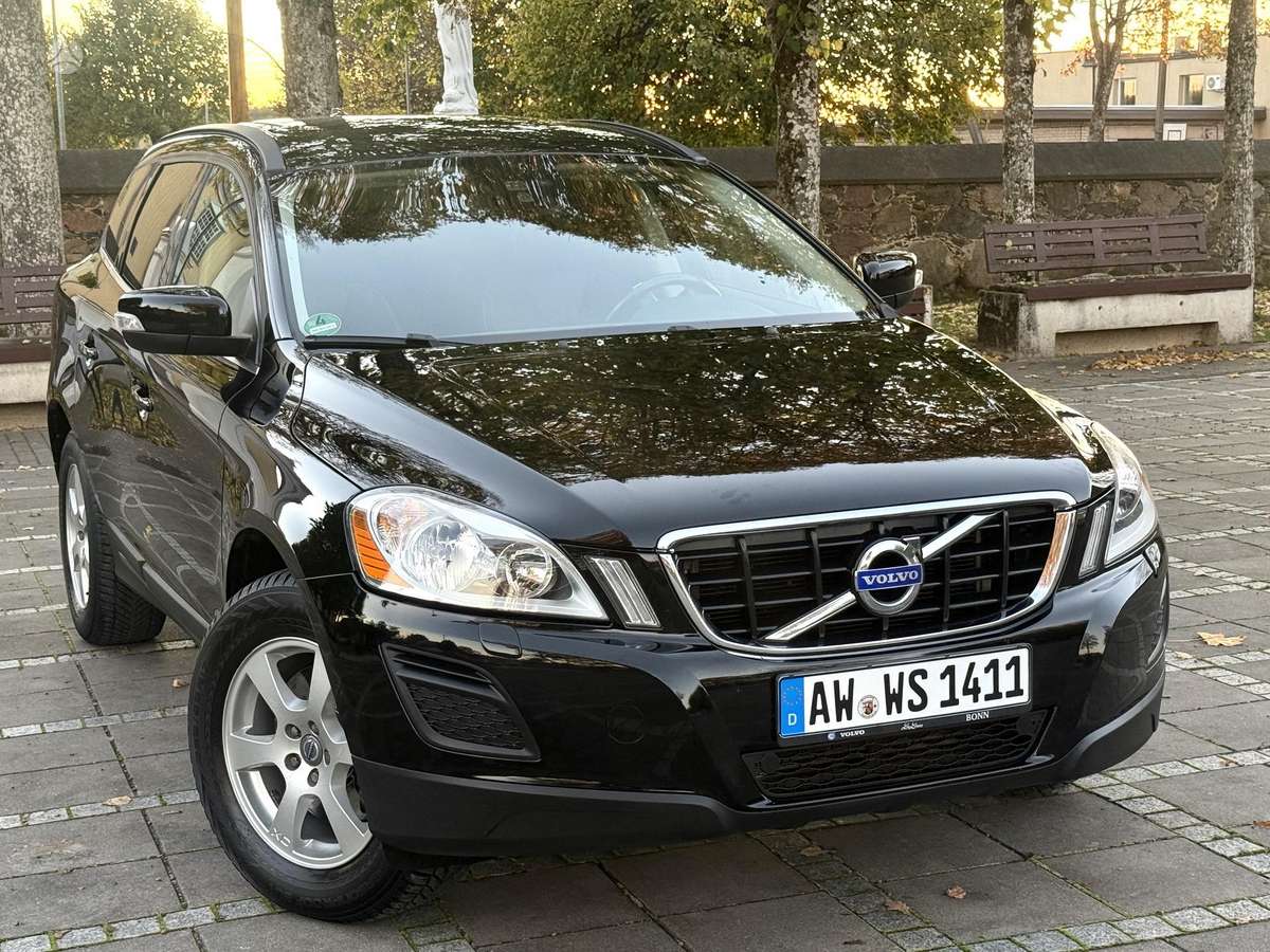 Volvo XC60 2011 — engine 2400 cm³, 215 HP (158kW)