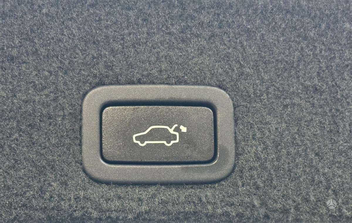 Volvo XC60 2011 — photo 41