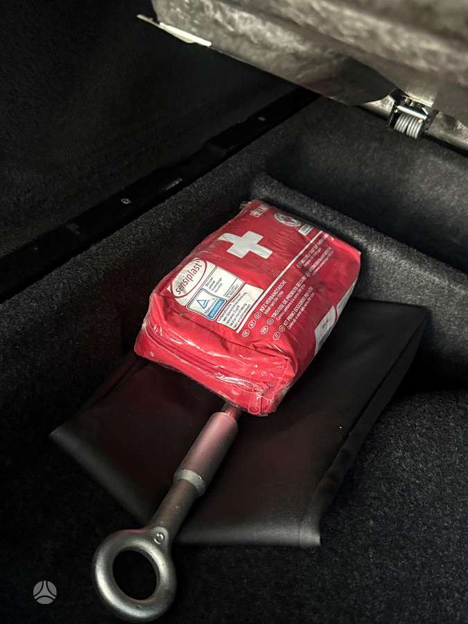 Volvo XC60 2011 — photo 42