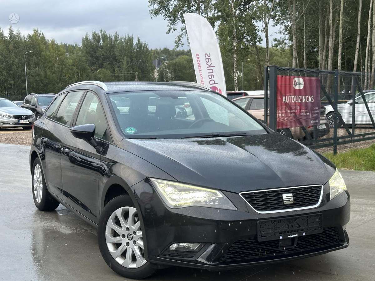 Seat Leon 2014 — вигляд ззаду