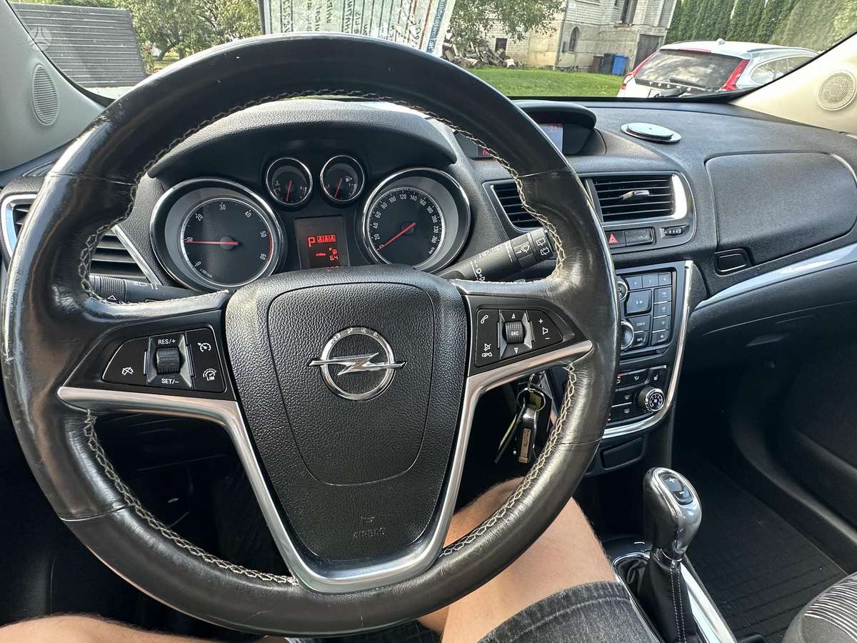 Opel Mokka 2013 — photo 10