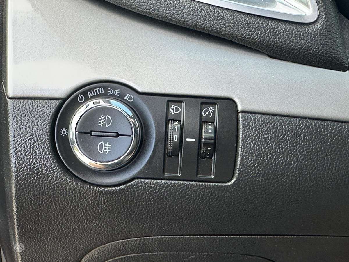 Opel Mokka 2013 — photo 11