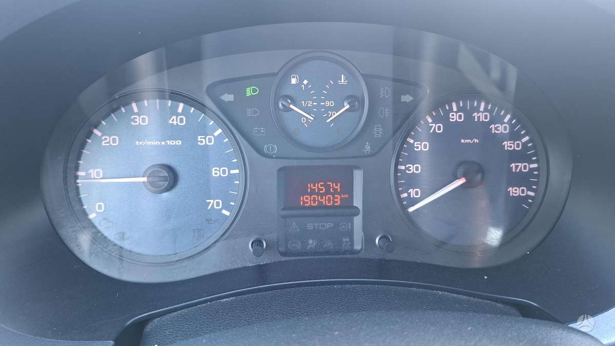 Peugeot Partner 2012 — photo 15