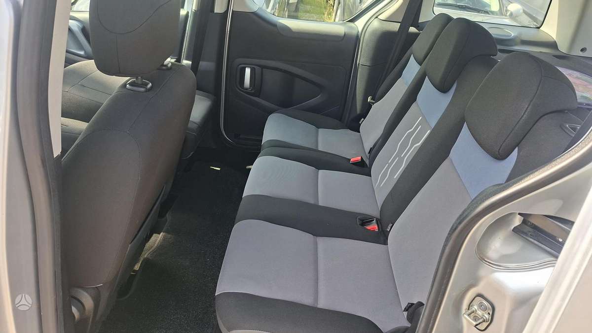 Peugeot Partner 2012 — photo 19